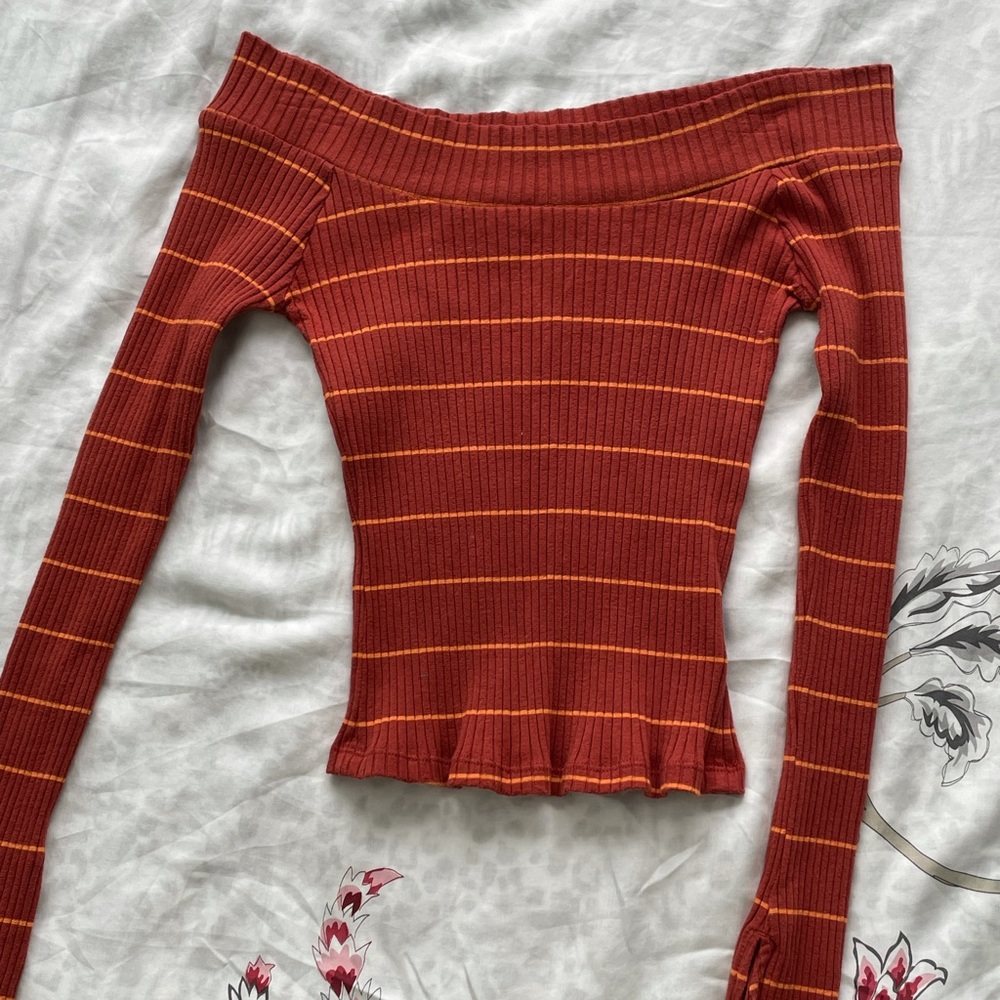 Silence + Noise Off The Shoulder Top